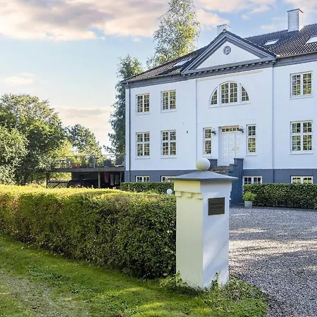 Holiday home V *